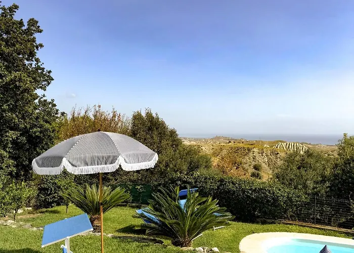 Acquaro With Pool * サンタ・カテリーナ・デッロ・イオーニオ