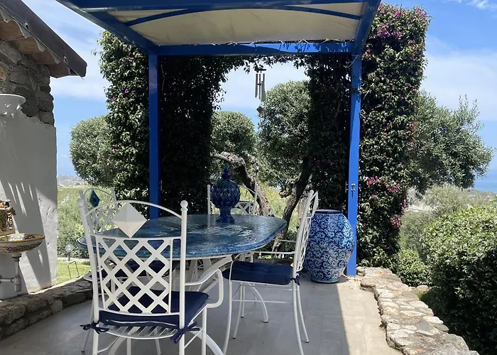 ヴィラ Acquaro With Pool