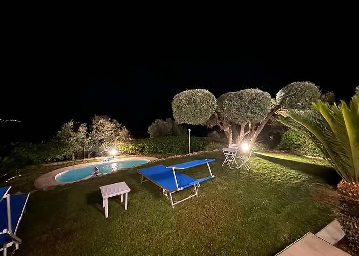 Acquaro With Pool ヴィラ サンタ・カテリーナ・デッロ・イオーニオ