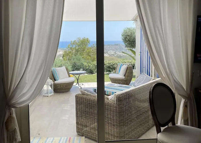 ヴィラ Acquaro With Pool サンタ・カテリーナ・デッロ・イオーニオ